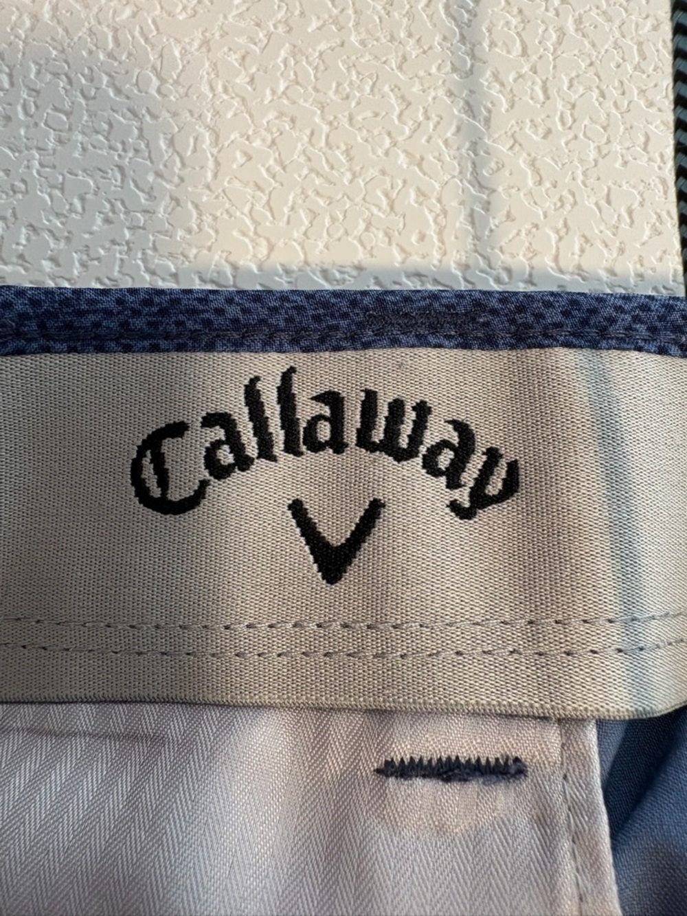 Callaway Men's Flat Front Golf Shorts in Light Gray with Navy Trim 2658